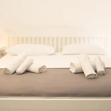 Cleli Bed & Breakfast 4*