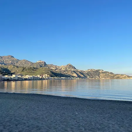 Cleli Giardini Naxos